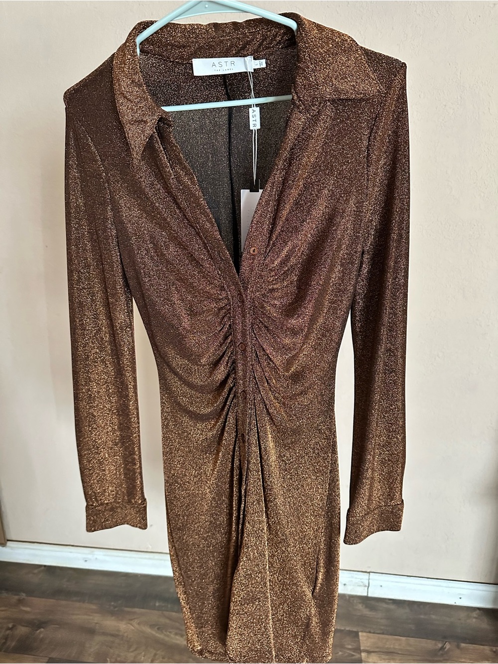 ASTR Metallic Copper-Brown Ruched Long Sleeve Dress
